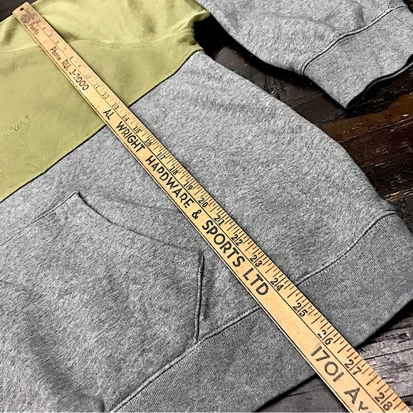 Levi’s 2-Tone Hoodie - Picture 7 of 10